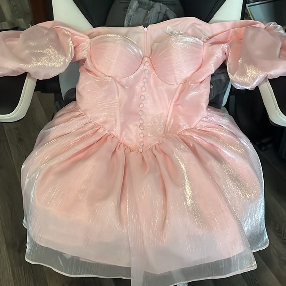 [NEVER USED] Cute pink dress - Picture 2 of 3